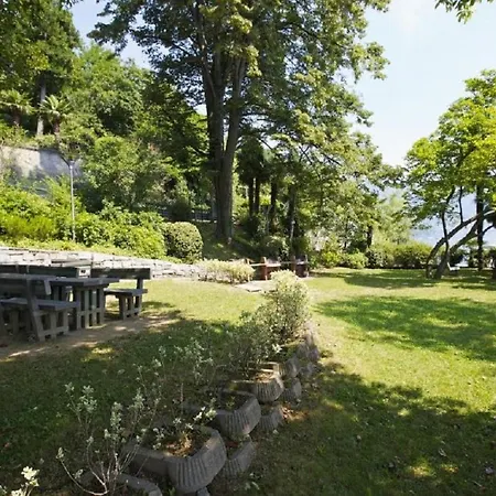 Inaya *